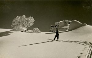 powder snow in Australia, July 1937 powder snow in Australia, July 1937